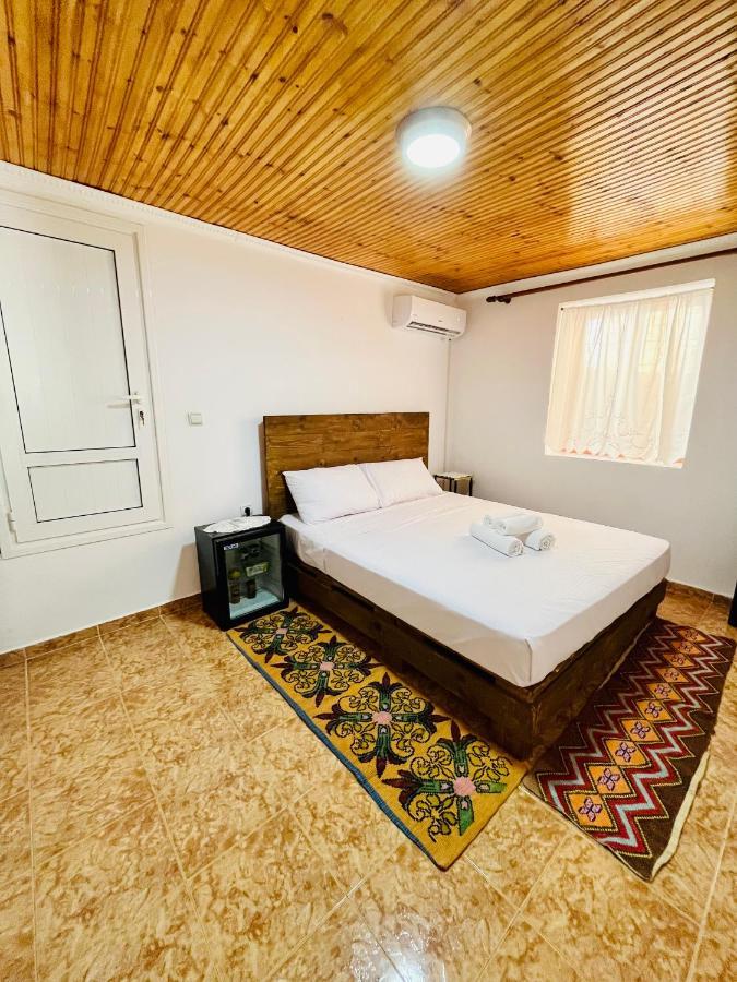 Nena'S Dashe House 培拉特 外观 照片