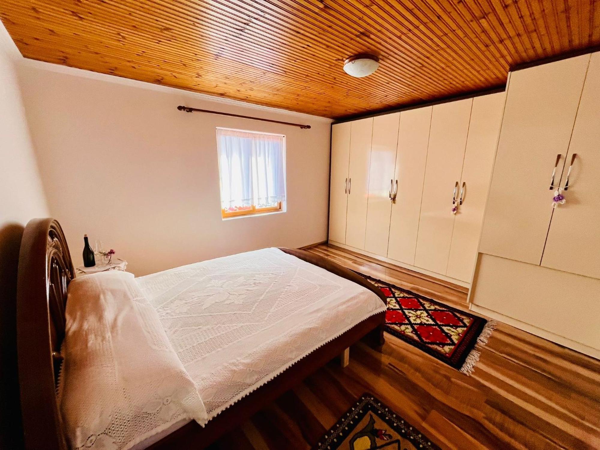Nena'S Dashe House 培拉特 外观 照片
